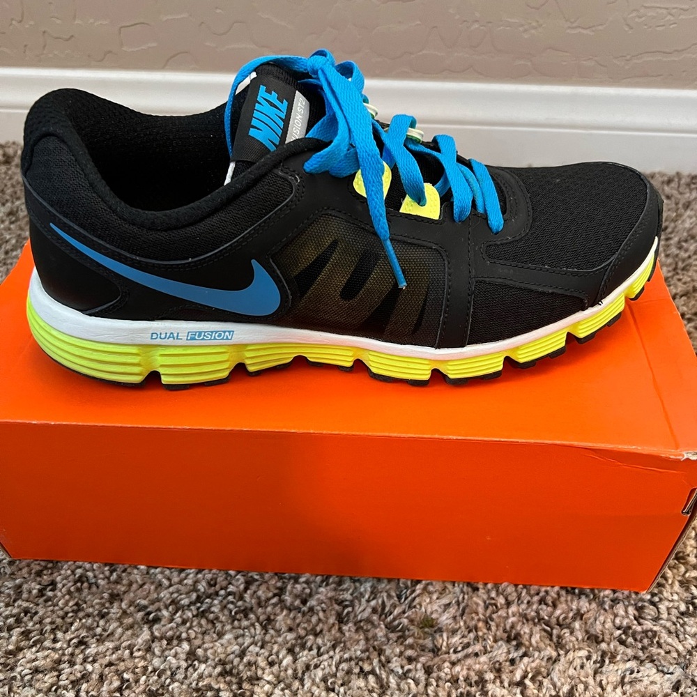 Womens Nike shoes